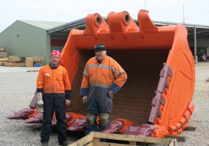 Hitachi EX1900 Bucket Rebuild